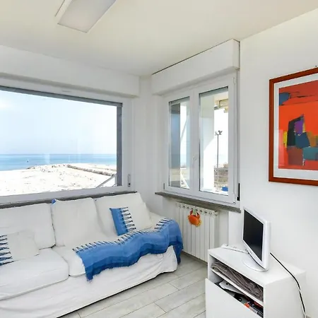 Vakantiehuis Stunning home in Porto Sant'Elpidio with Internet&2 Bedrooms